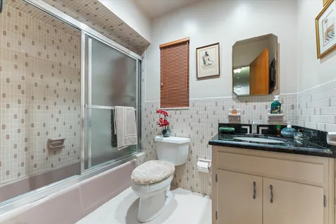 4835 Pierce Street Hollywood FL 33021