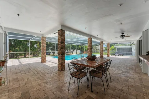 4835 Pierce Street Hollywood FL 33021