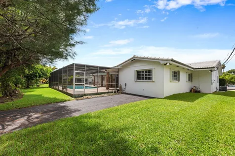 4835 Pierce Street Hollywood FL 33021