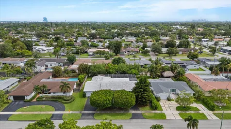 4835 Pierce Street Hollywood FL 33021