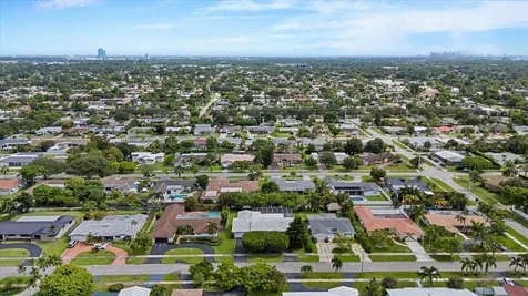 4835 Pierce Street Hollywood FL 33021