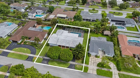 4835 Pierce Street Hollywood FL 33021