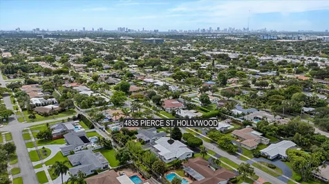 4835 Pierce Street Hollywood FL 33021