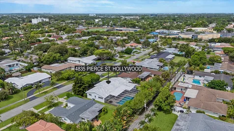 4835 Pierce Street Hollywood FL 33021