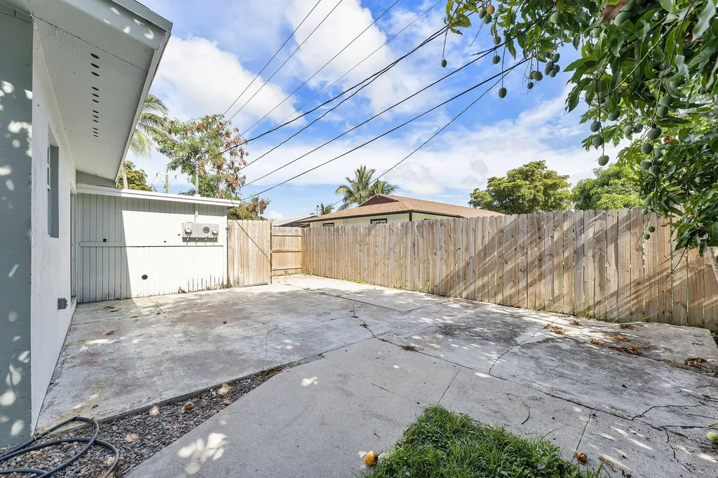 3194 Prince Drive Lake Worth Beach FL 33461