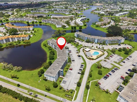 1048 Lincoln C Boca Raton FL 33434