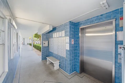 1048 Lincoln C Boca Raton FL 33434
