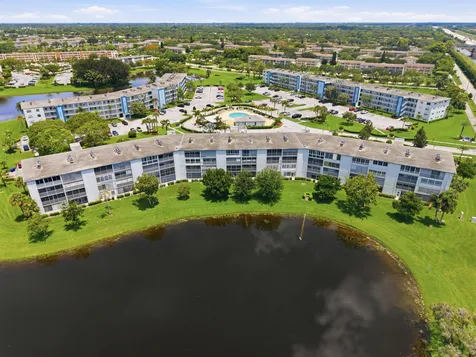 1048 Lincoln C Boca Raton FL 33434