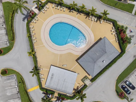 1048 Lincoln C Boca Raton FL 33434