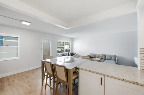 1048 Lincoln C Boca Raton FL 33434