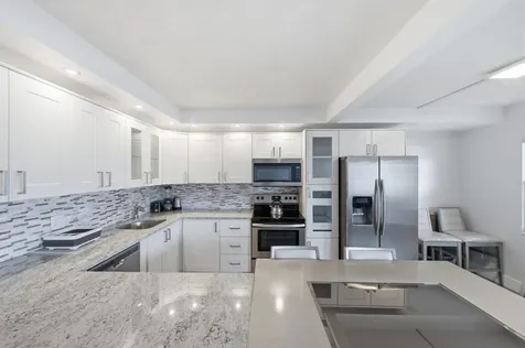 1048 Lincoln C Boca Raton FL 33434