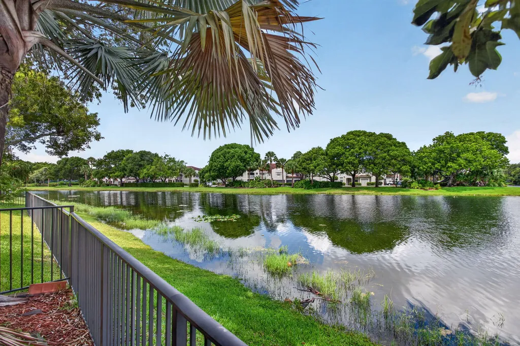 6443 NW 110th Avenue Coral Springs FL 33076