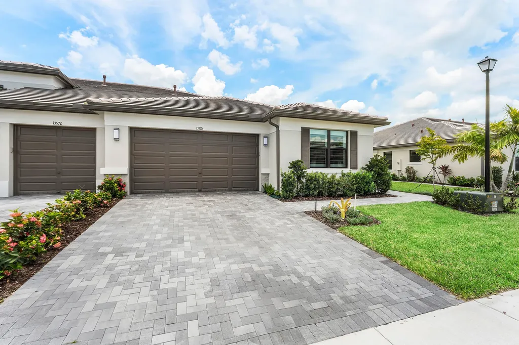 13584 SW Starkissed Lane Port St Lucie FL 34987