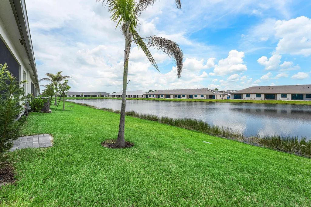 13584 SW Starkissed Lane Port St Lucie FL 34987
