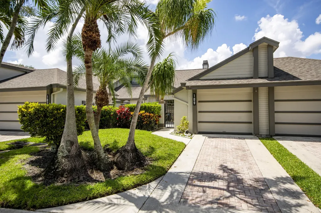 109 Landings Boulevard Greenacres FL 33413