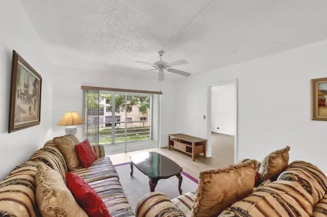 301 Cambridge Road Hollywood FL 33024
