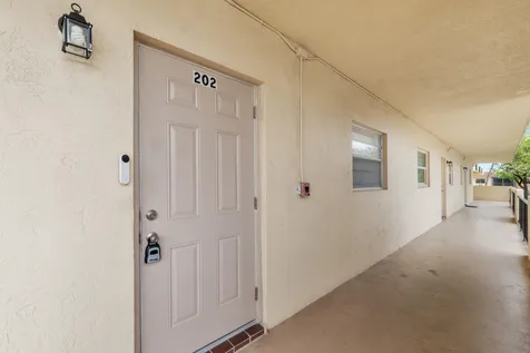 301 Cambridge Road Hollywood FL 33024