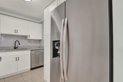 502 Davis Road Palm Springs FL 33461