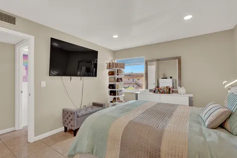 502 Davis Road Palm Springs FL 33461