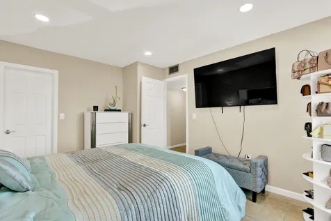 502 Davis Road Palm Springs FL 33461