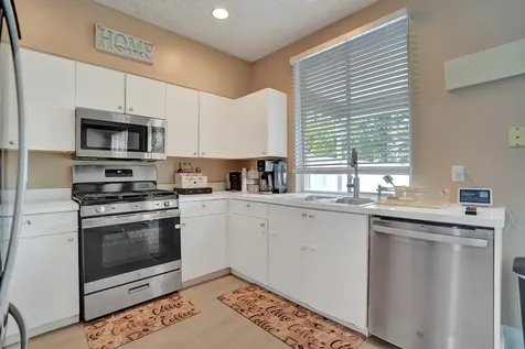 5884 N Plum Bay Parkway Tamarac FL 33321