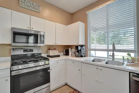 5884 N Plum Bay Parkway Tamarac FL 33321