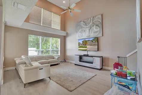 5884 N Plum Bay Parkway Tamarac FL 33321