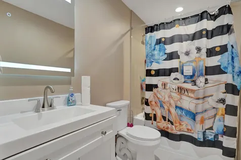 5884 N Plum Bay Parkway Tamarac FL 33321