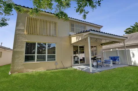 5884 N Plum Bay Parkway Tamarac FL 33321