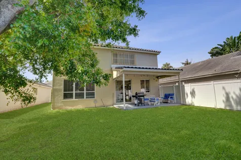 5884 N Plum Bay Parkway Tamarac FL 33321