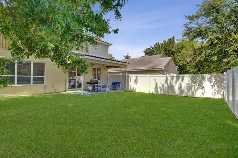 5884 N Plum Bay Parkway Tamarac FL 33321