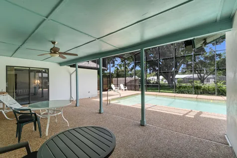 2335 81st Court Vero Beach FL 32966