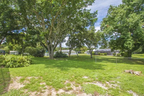 2335 81st Court Vero Beach FL 32966