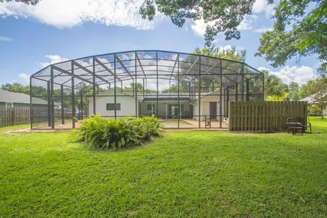 2335 81st Court Vero Beach FL 32966