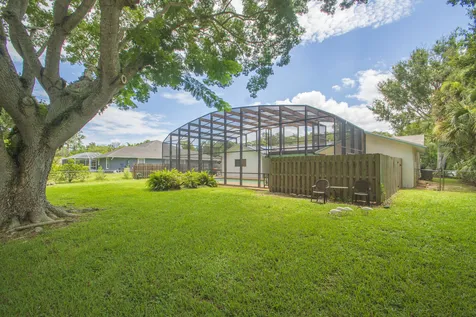 2335 81st Court Vero Beach FL 32966
