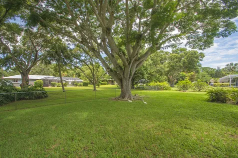 2335 81st Court Vero Beach FL 32966