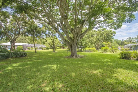 2335 81st Court Vero Beach FL 32966