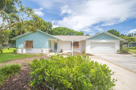 2335 81st Court Vero Beach FL 32966
