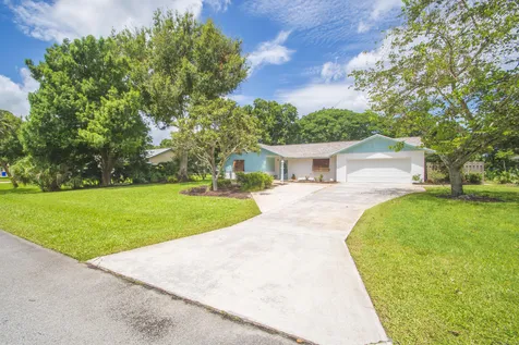 2335 81st Court Vero Beach FL 32966