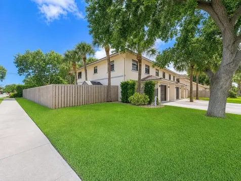 248 Avenue L Delray Beach FL 33483