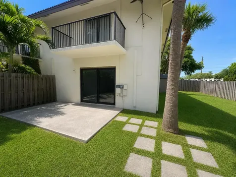 248 Avenue L Delray Beach FL 33483