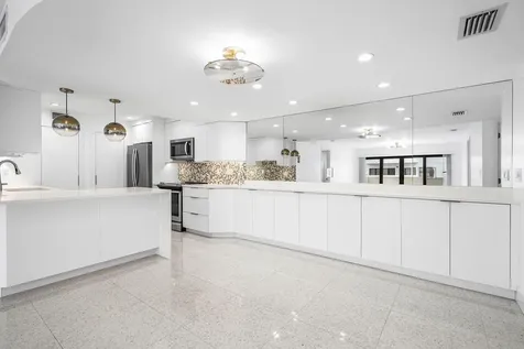 330 SE 20th Avenue Deerfield Beach FL 33441