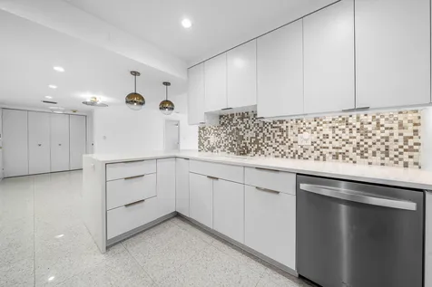 330 SE 20th Avenue Deerfield Beach FL 33441