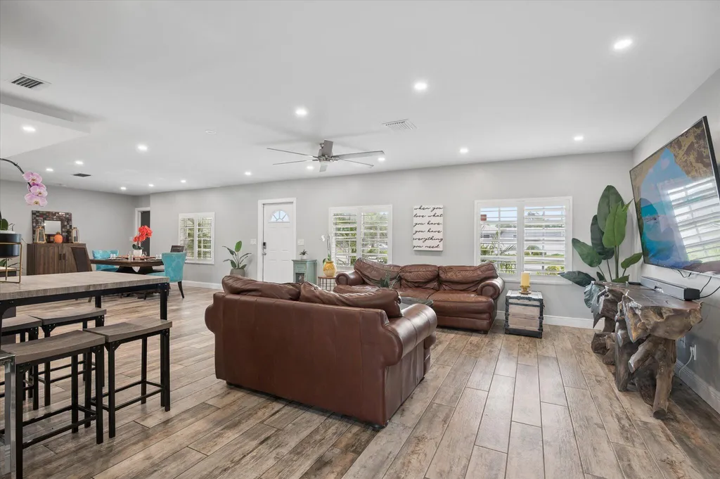 4601 W Hawthorne Circle Hollywood FL 33021