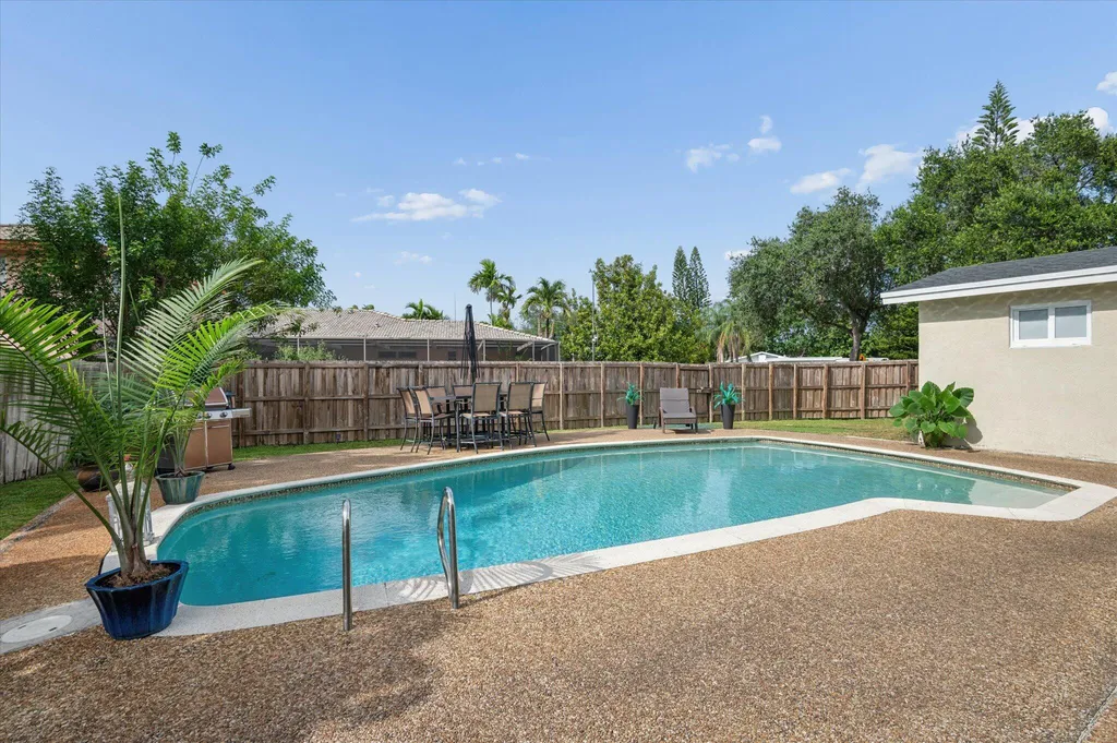 4601 W Hawthorne Circle Hollywood FL 33021