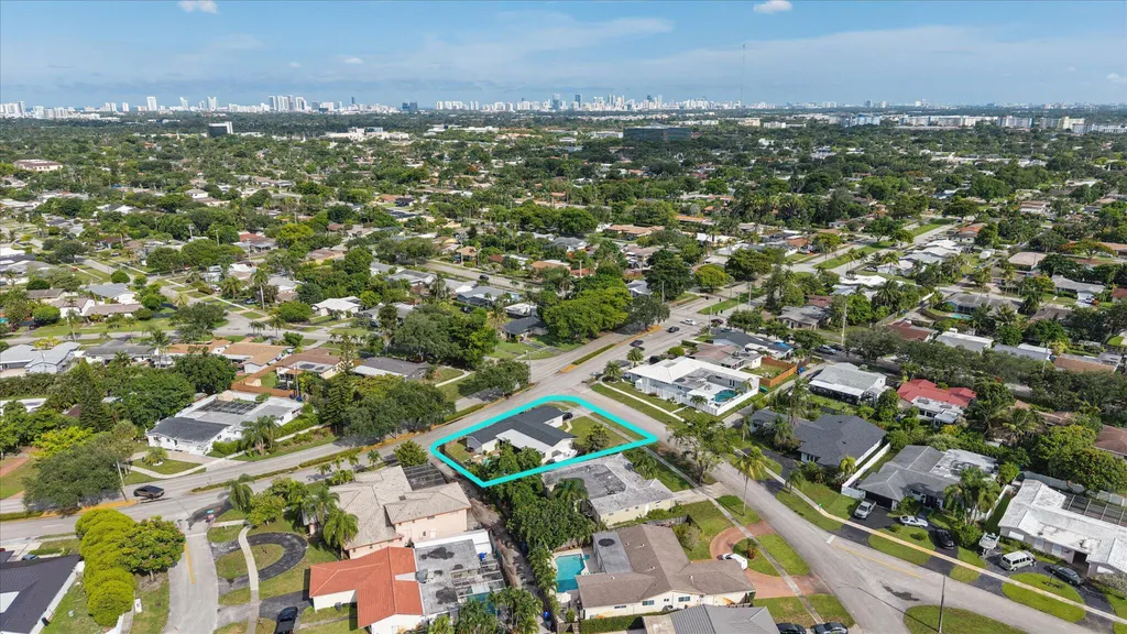 4601 W Hawthorne Circle Hollywood FL 33021