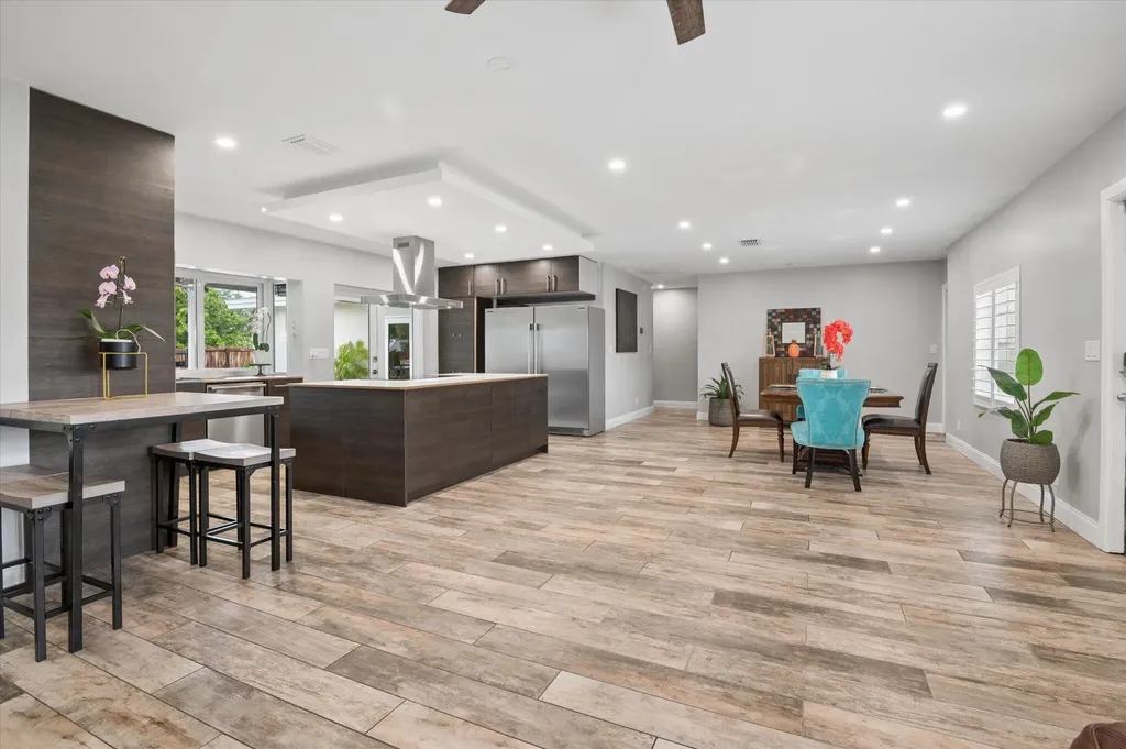 4601 W Hawthorne Circle Hollywood FL 33021