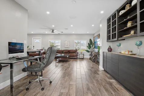 4601 W Hawthorne Circle Hollywood FL 33021