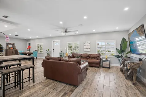 4601 W Hawthorne Circle Hollywood FL 33021