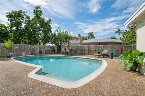 4601 W Hawthorne Circle Hollywood FL 33021